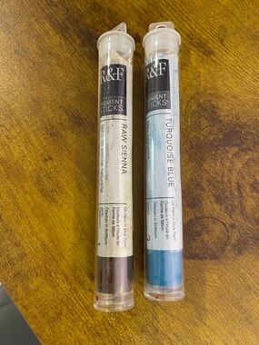 2 for 1 R&F Pigment Sticks - Raw Sienna & Turquoise Blue